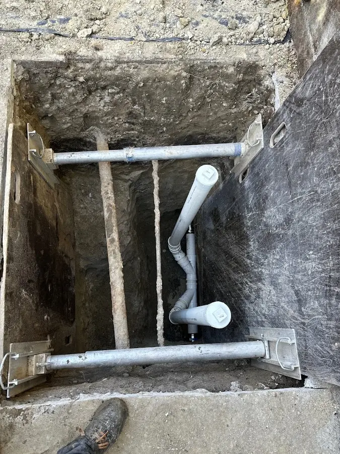 Experienced plumber completing Drain Cleaning work in Tempe